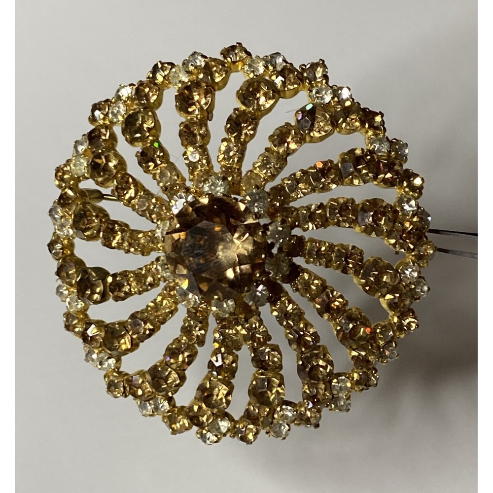VNTG 1950s AUSTRIA BROOCH 3D SPIRAL STARBURST GOLDEN CLEAR SPARKLING RHINESTONES